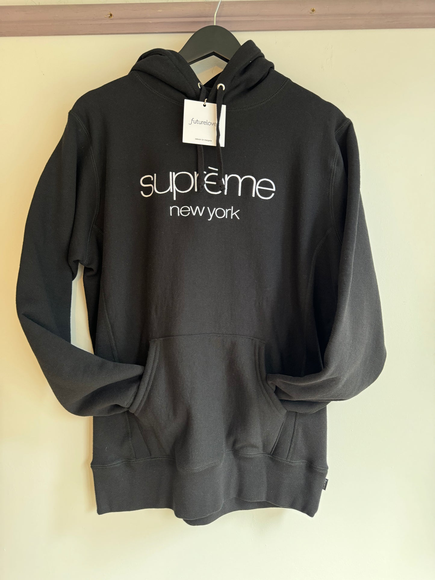 Supreme black New York logo Hoodie.