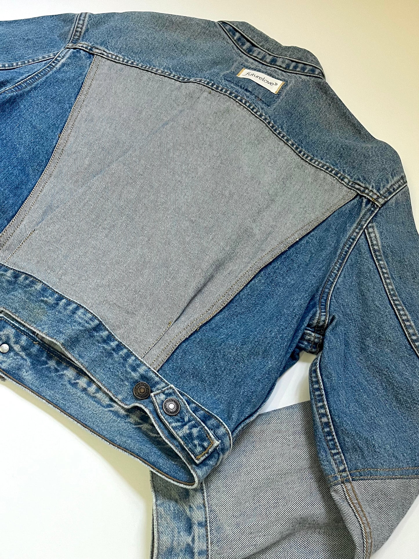 Beryl Cropped Jacket Mid/light Wash Reversed Cuff Jacket