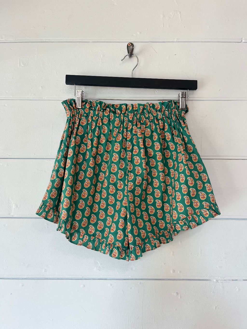 Doen green paisley cotton shirred shorts