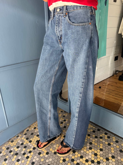 Angel Mid Wash Barrel Jean
