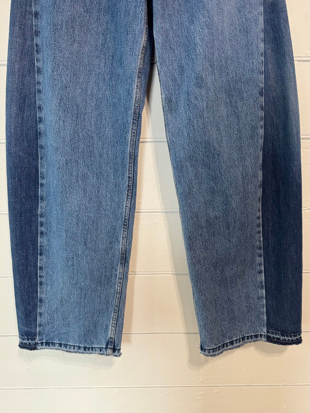 Angel Mid Wash Barrel Jean