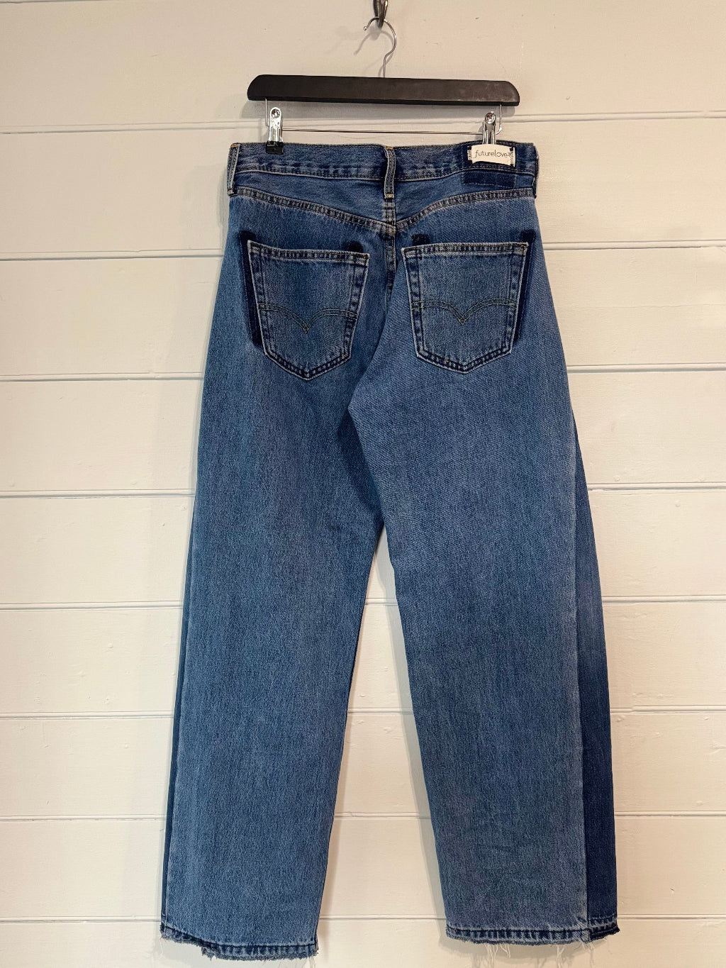 Angel Mid Wash Barrel Jean