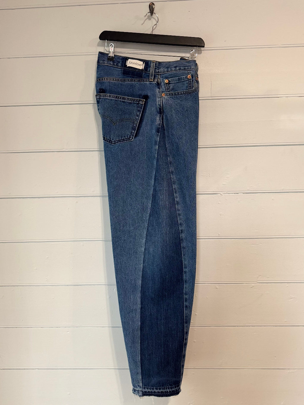 Angel Mid Wash Barrel Jean