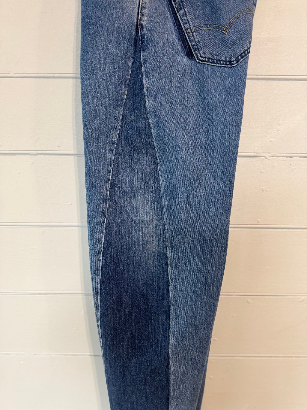 Angel Mid Wash Barrel Jean